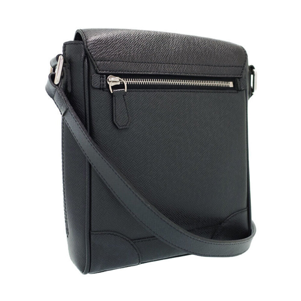Louis Vuitton Taiga Shoulder Bag Luca